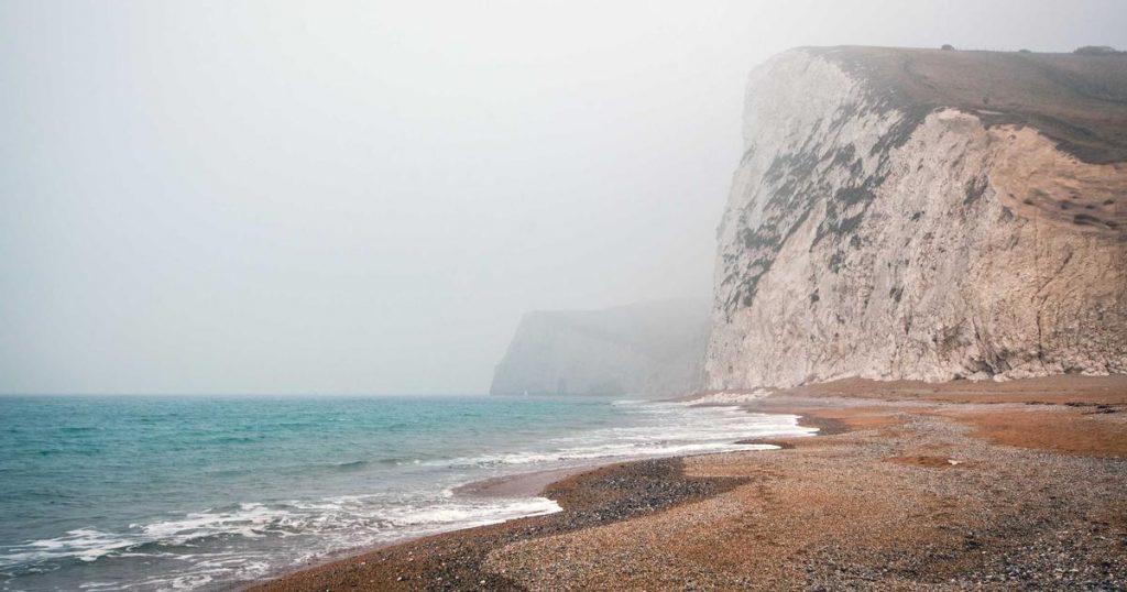 Korean Lip Serums Are Everywhere: The 79.6% Growth Story Behind K-Beauty’s Hottest Category