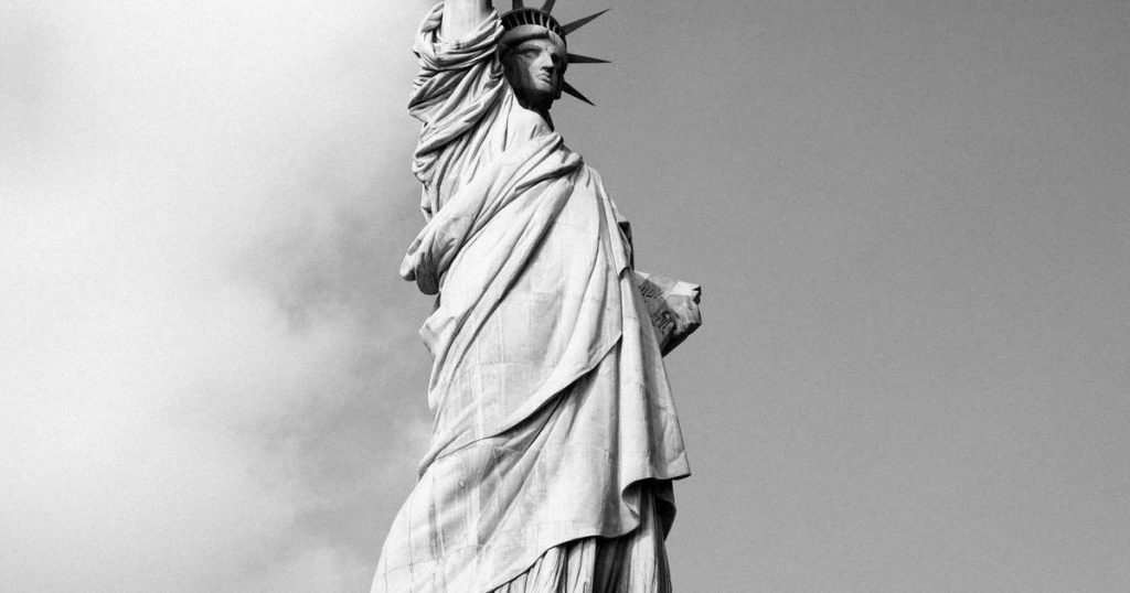 Samsung Galaxy S26 Ultra Review: The Privacy Display Changes Everything