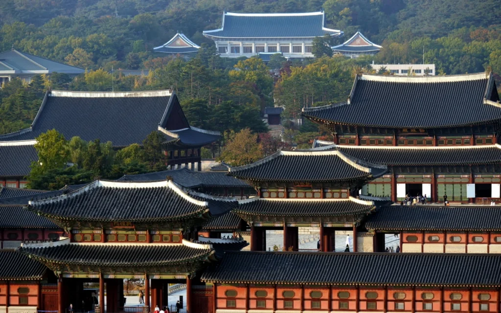 Panoramic view of Gyeongbokgung Palace in Seoul for the integrated palace pass price guide